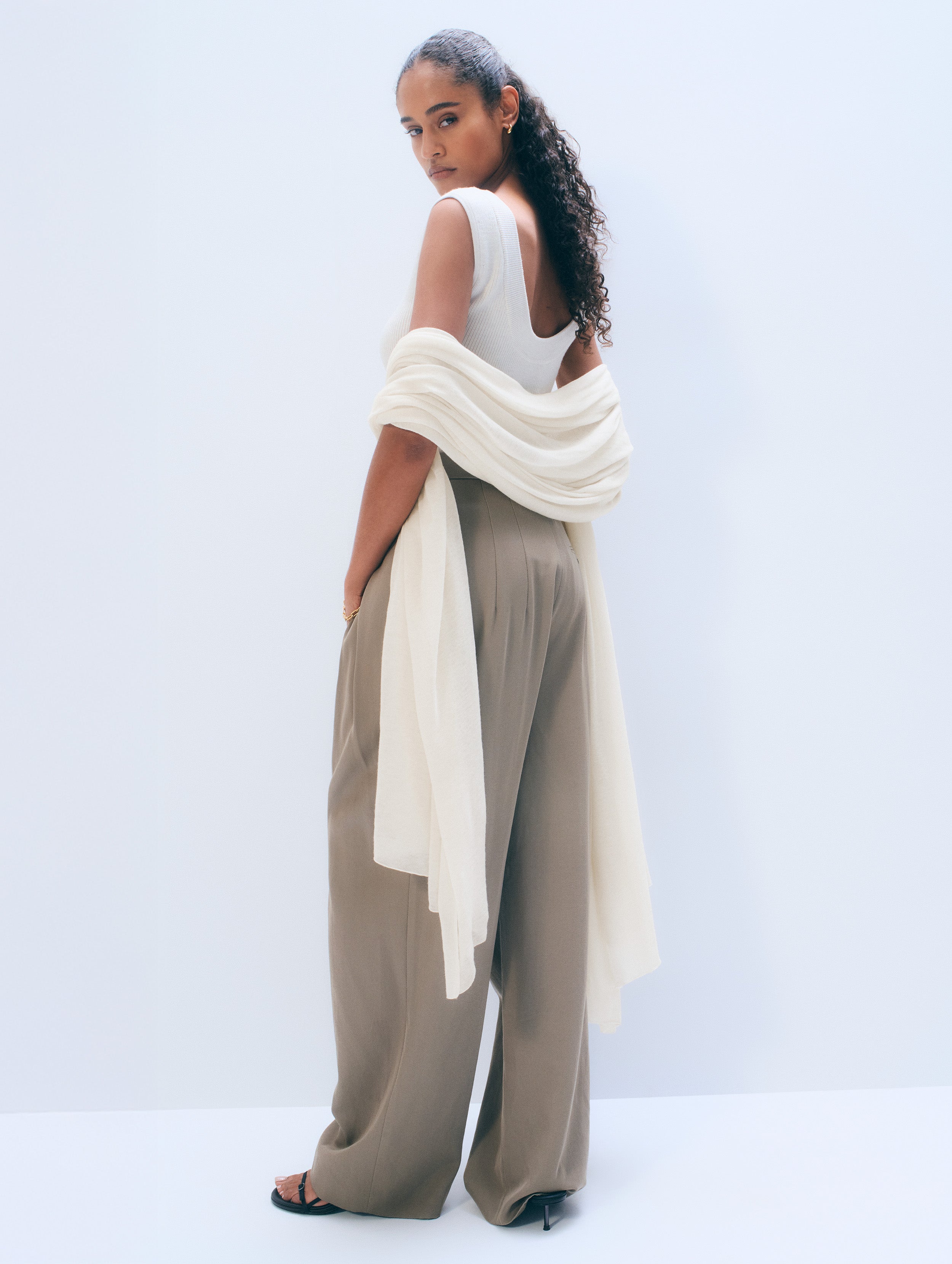 Superfine Cashmere Travel Wrap | White