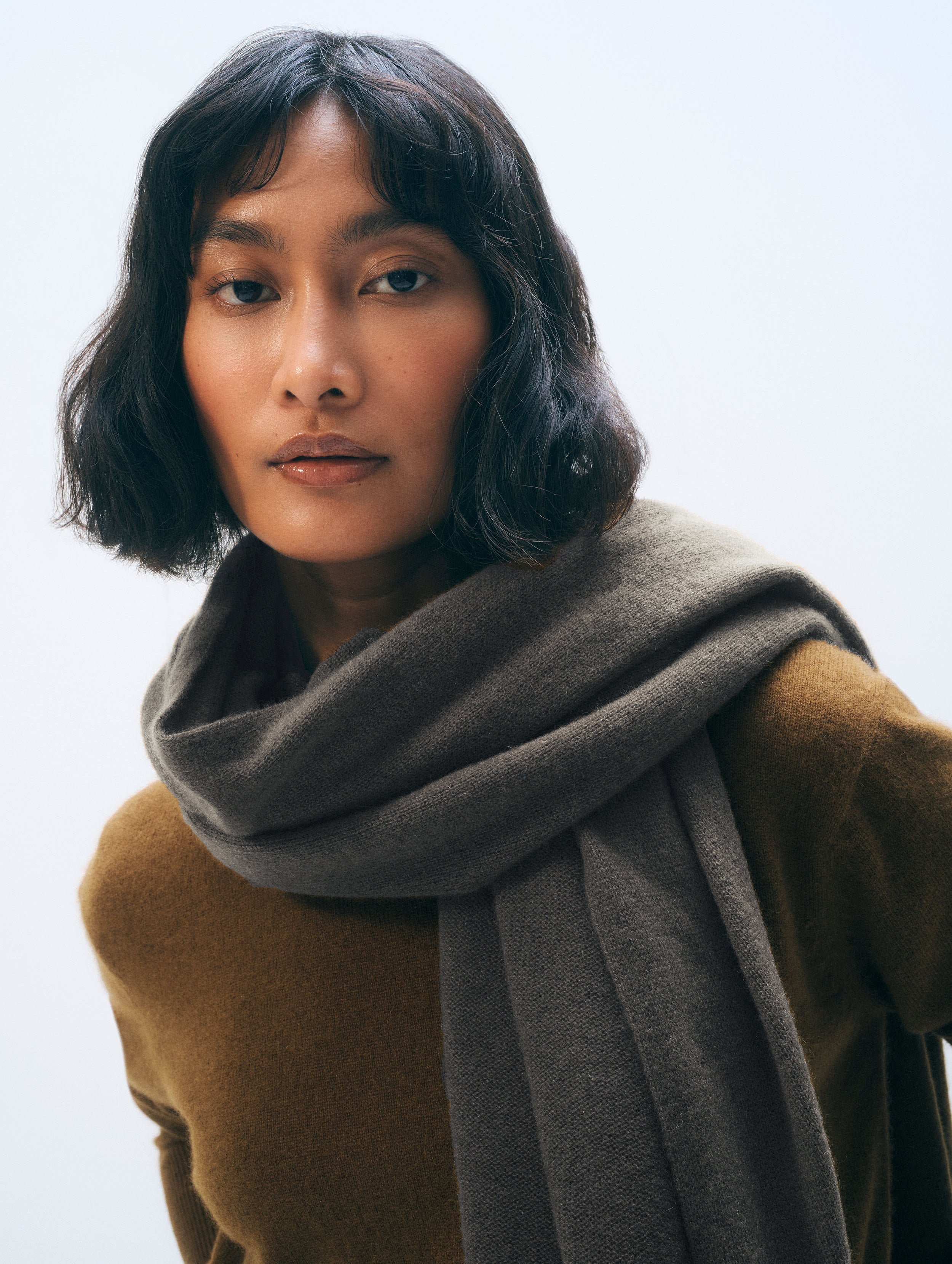 Cashmere Travel Wrap | Ashen Brown