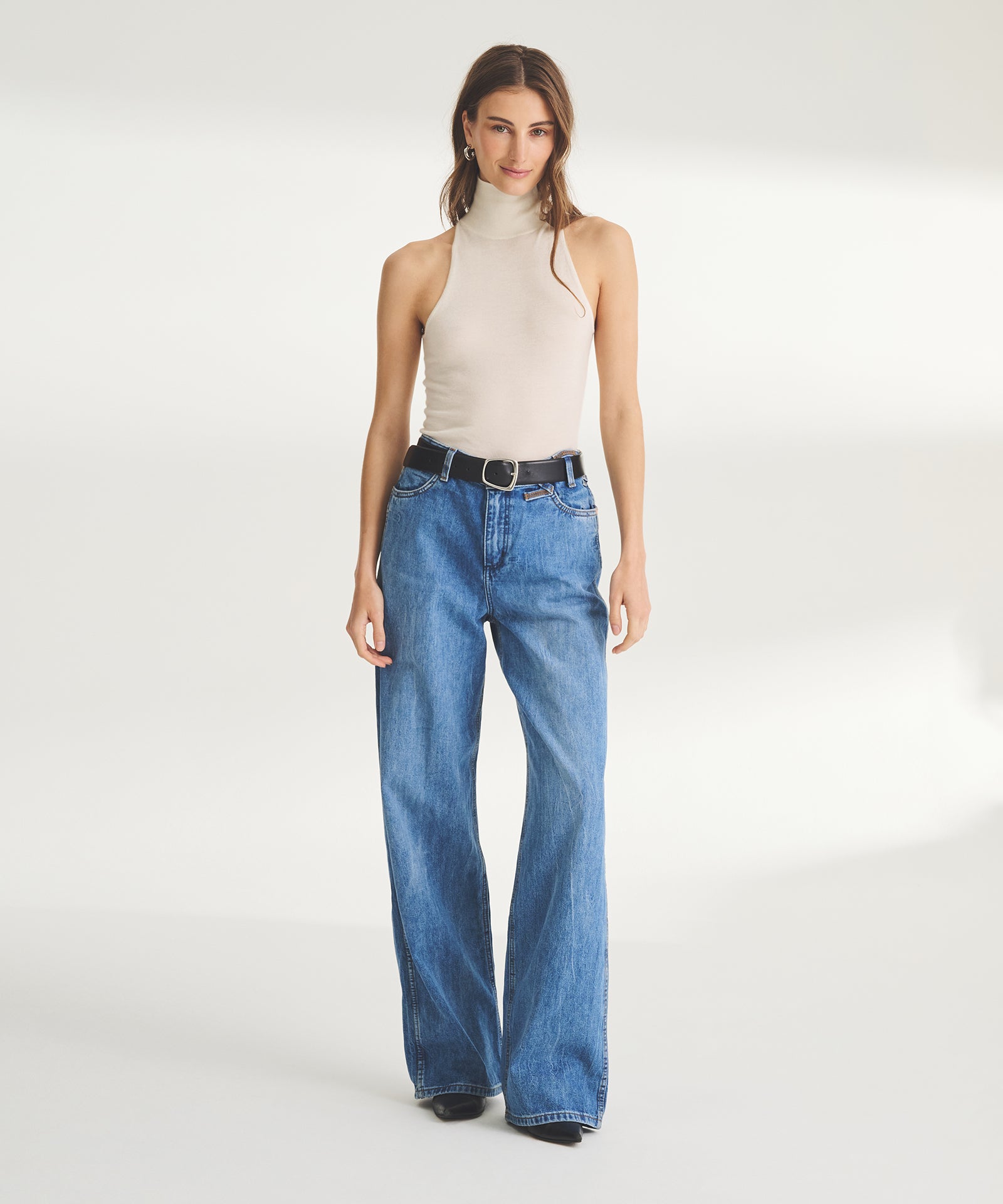 Super Fine Cashmere Sleeveless Turtleneck