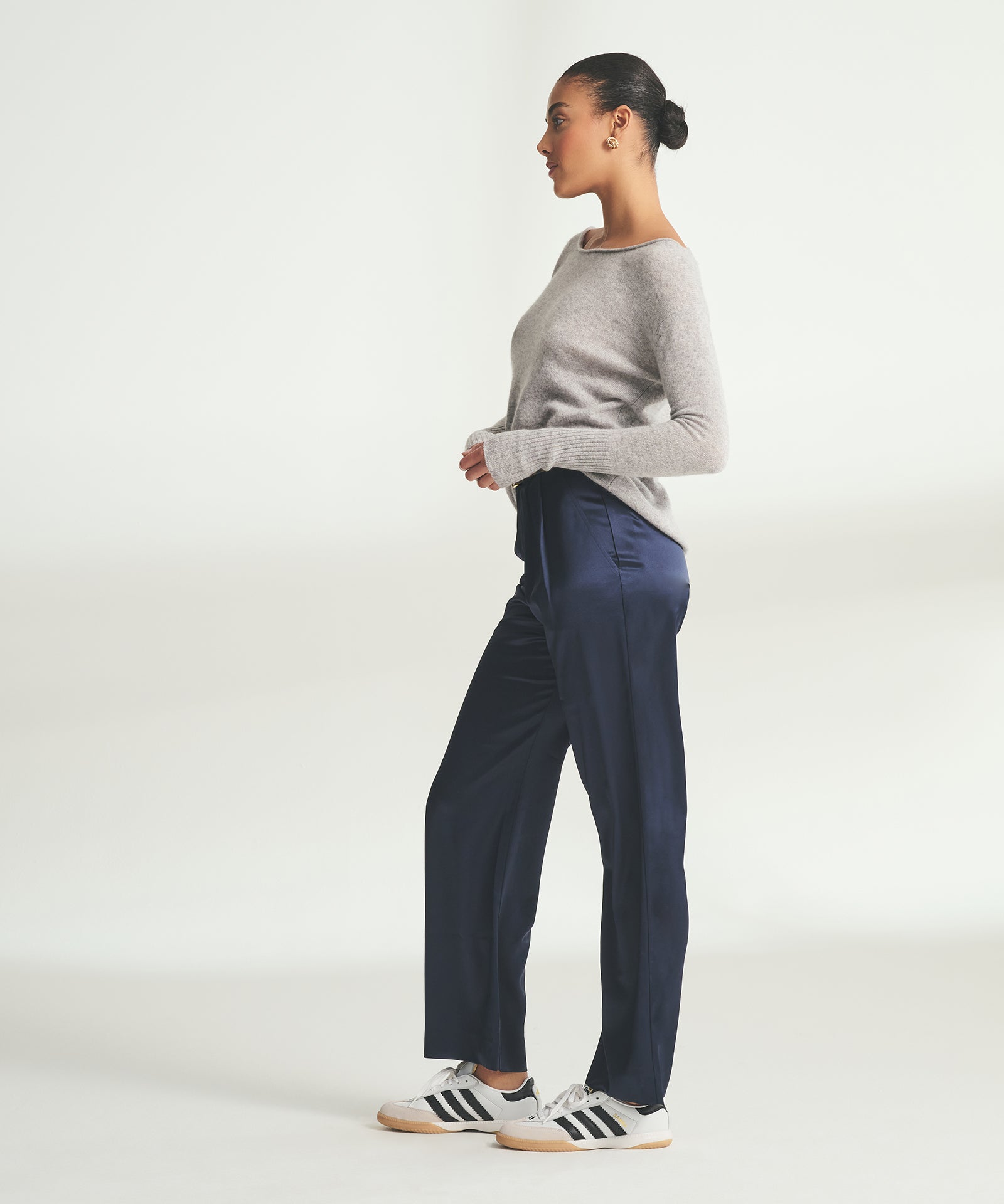 Lightweight Cashmere Boatneck Sweater