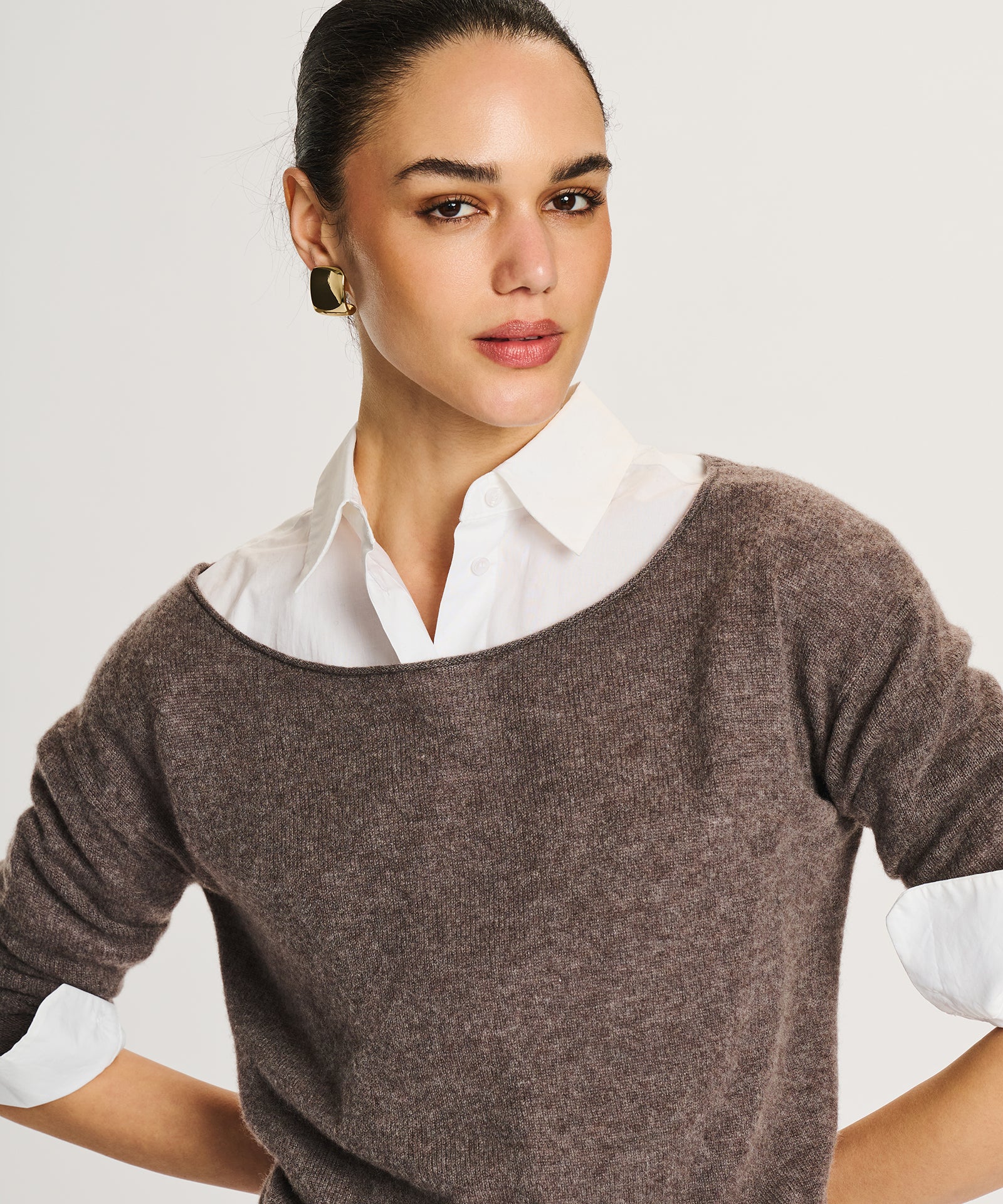 Lightweight Cashmere Boatneck Sweater