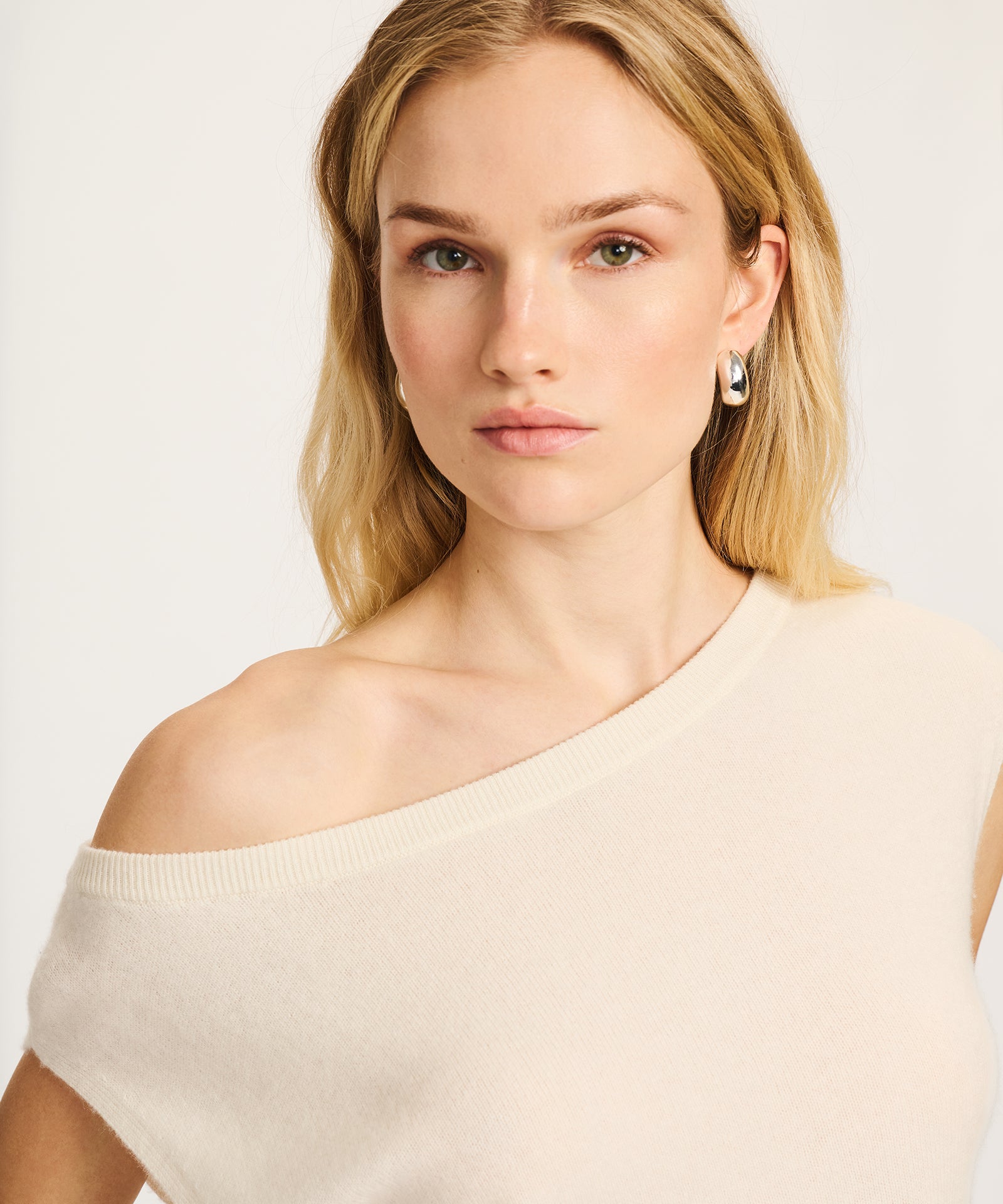 Lightweight Cashmere Off The Shoulder Tank