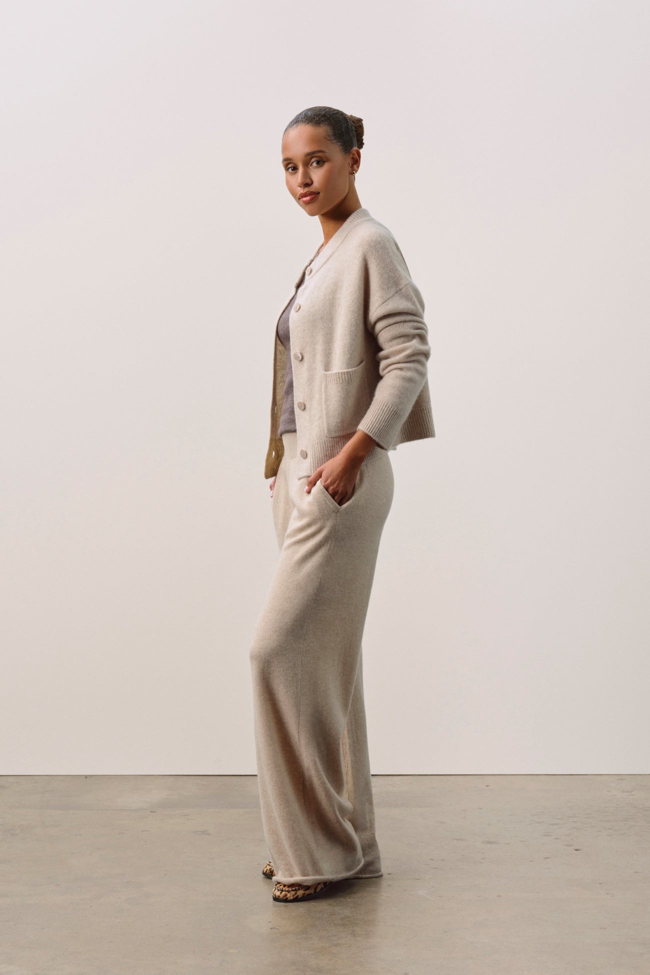REVERIE BUTTON-UP CASHMERE CARDIGAN