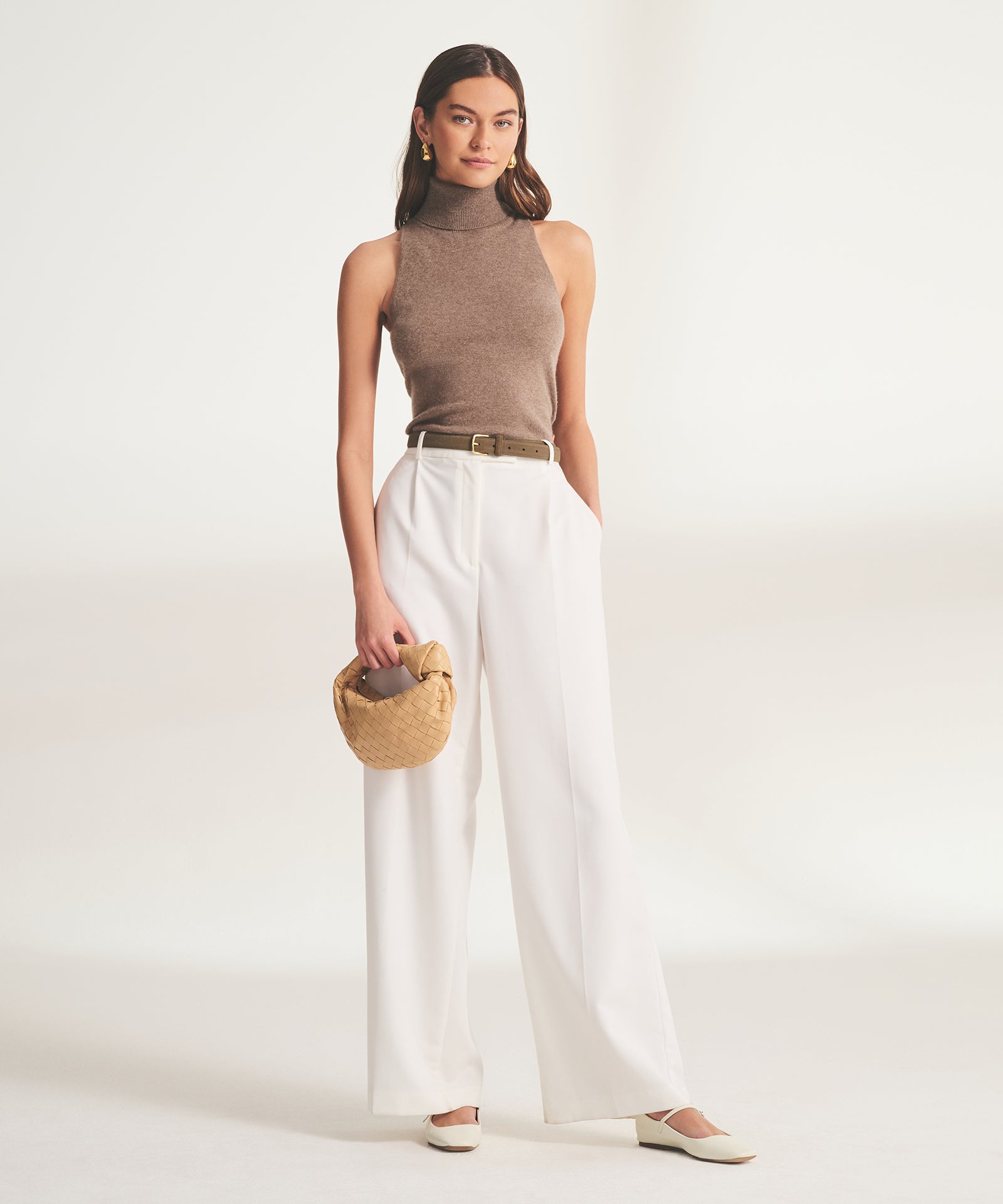 Signature Cashmere Sleeveless Turtleneck